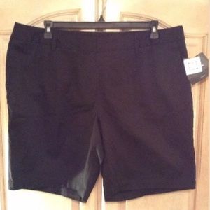 Liz Claiborne NWT Cotton Stretch Shorts